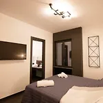 Napoliurbansuite Konukevi 4*