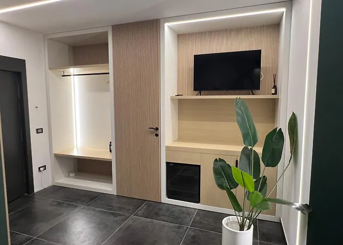 Гостевой дом Napoliurbansuite 4*