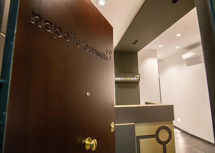 Гостевой дом Napoliurbansuite 4*